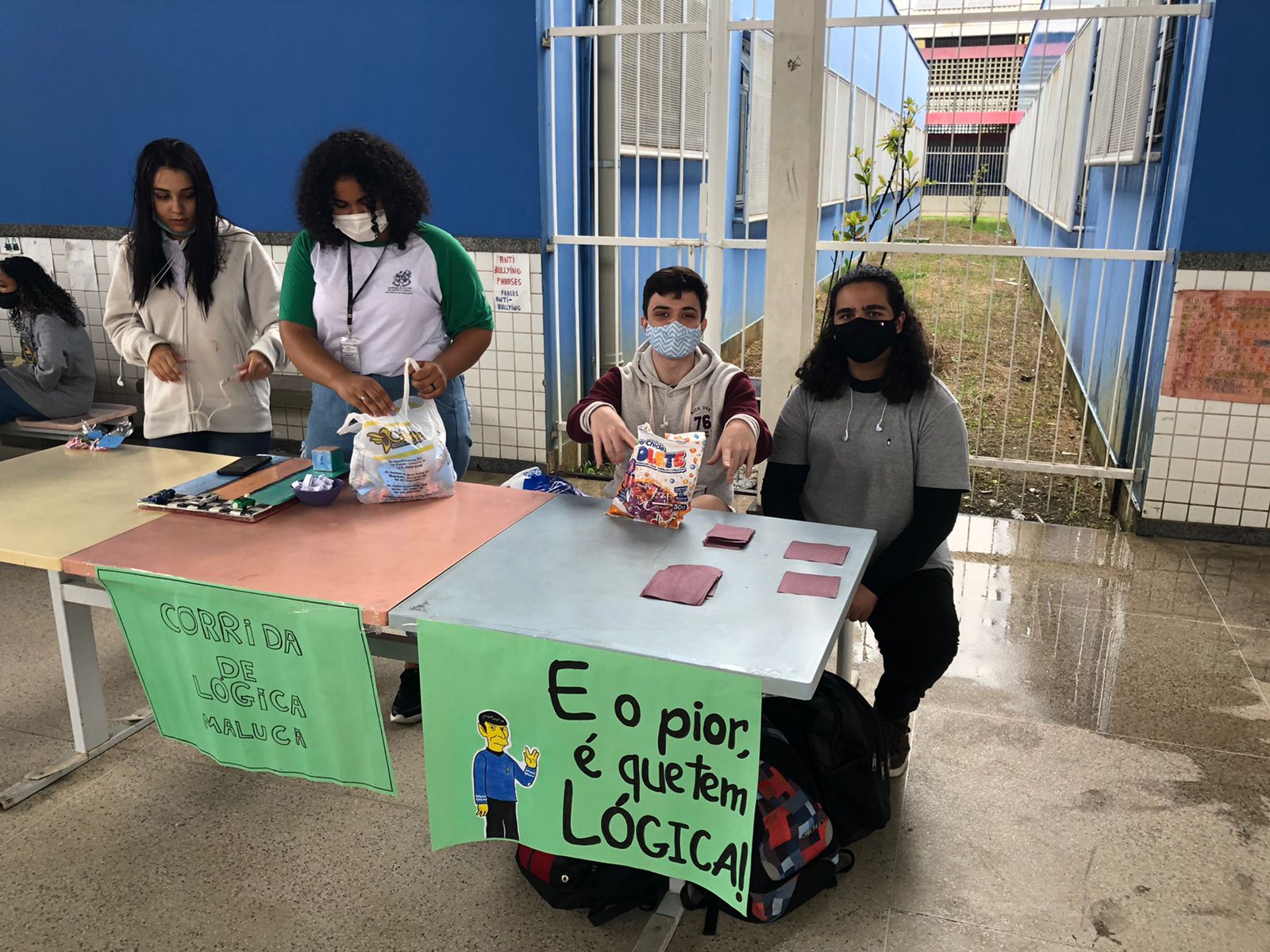 SEDU - Alunos transformam materiais recicláveis em arte e jogos educativos  de Química