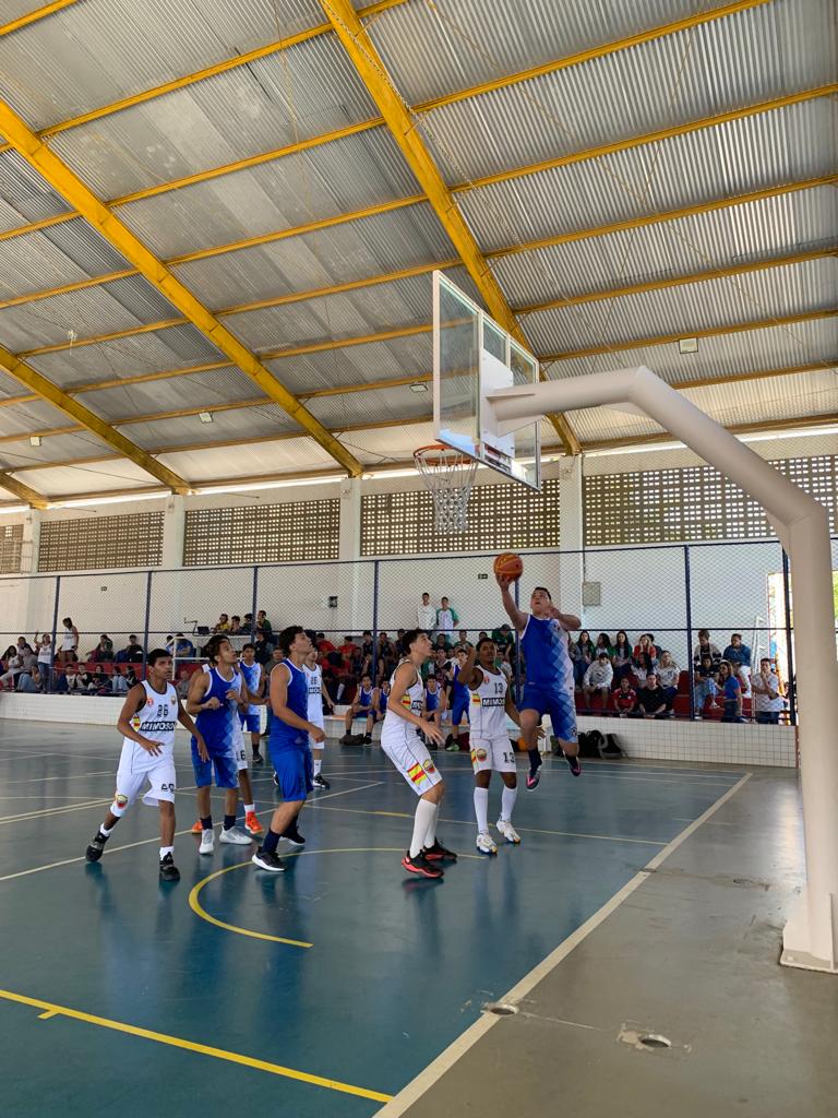 SEDU - Times de Basquete entram em quadra nos Jogos Escolares da