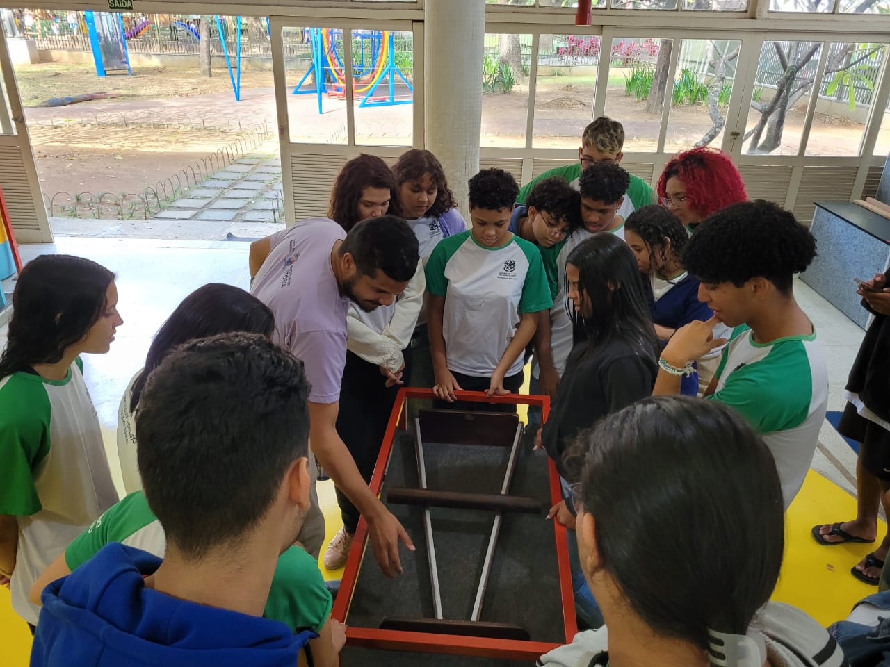 Xeque mate: Escola da Vida e Projovem usam xadrez para reduzir a  vulnerabilidade social em Vitória - CÂMARA MUNICIPAL DE VITÓRIA - ES