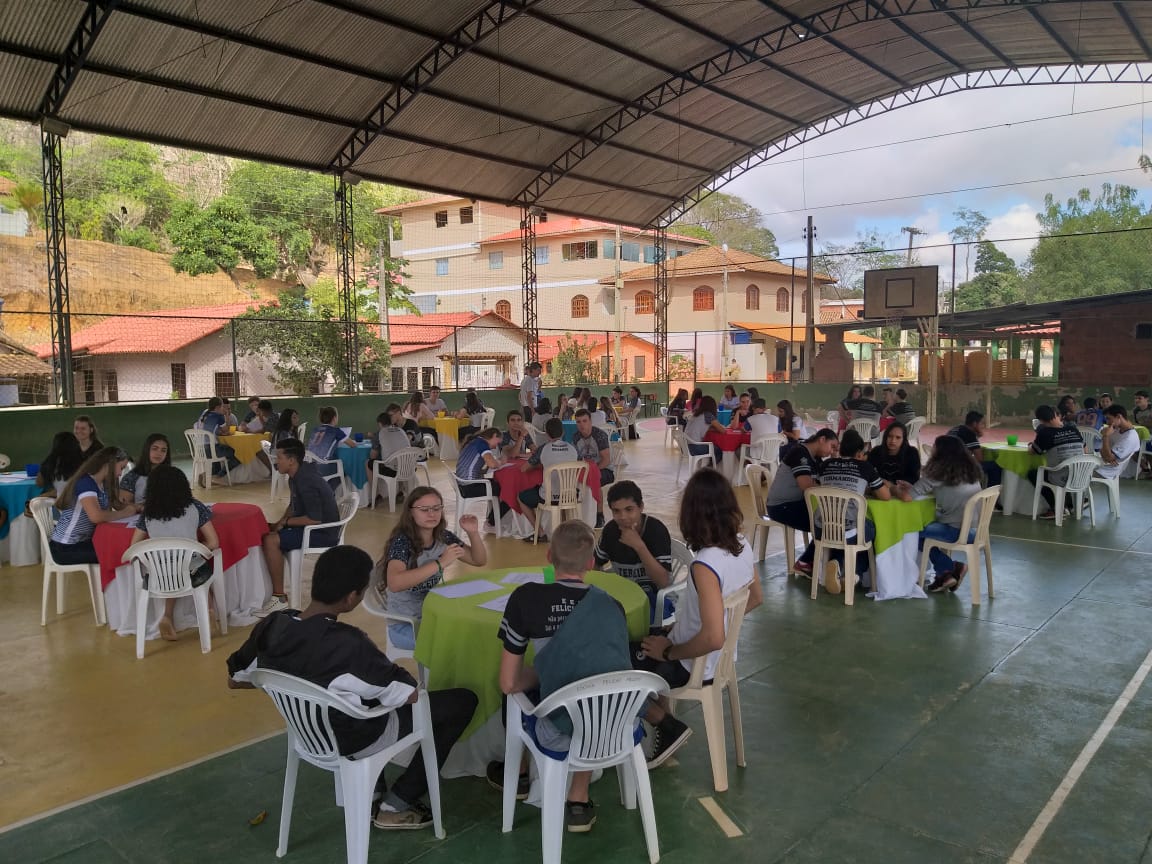 Alunos participando das rodadas de diálogos estratégicos