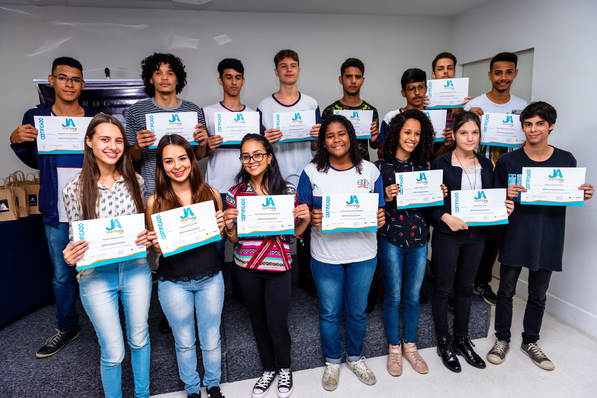 Alunos participantes do JA Start UP_Crédito Lucas Calazans_Atitude Inici...