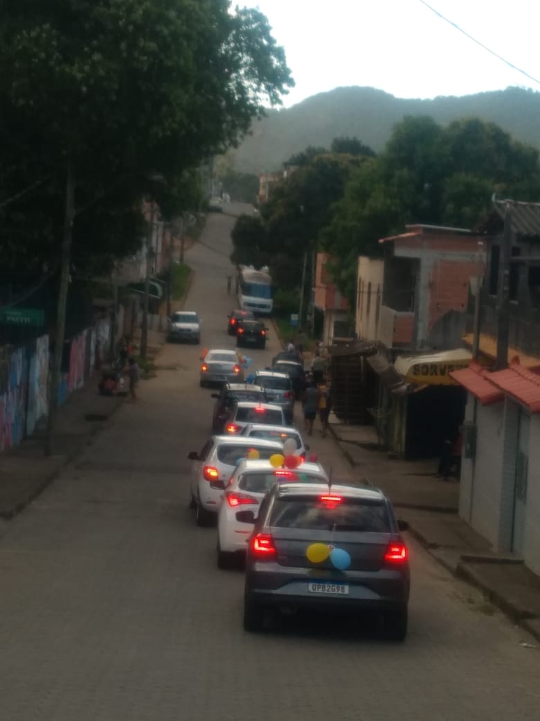 Escola de Cariacica realiza ‘Carreata da Saudade’