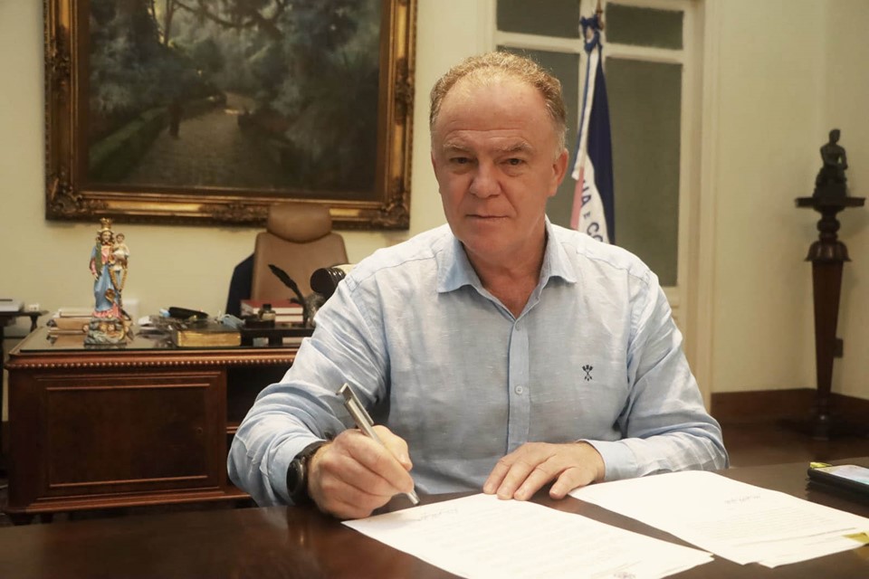 governador-sanciona-lei-magisterio